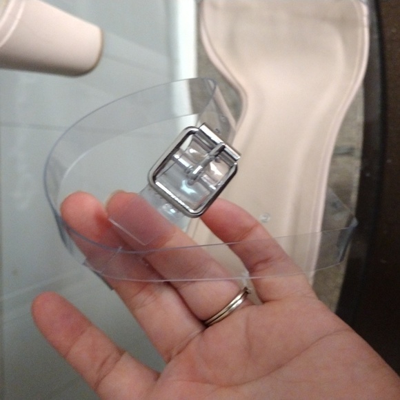 NIB Qupid Homecoming Clear strap heel size 10 - Picture 6 of 10